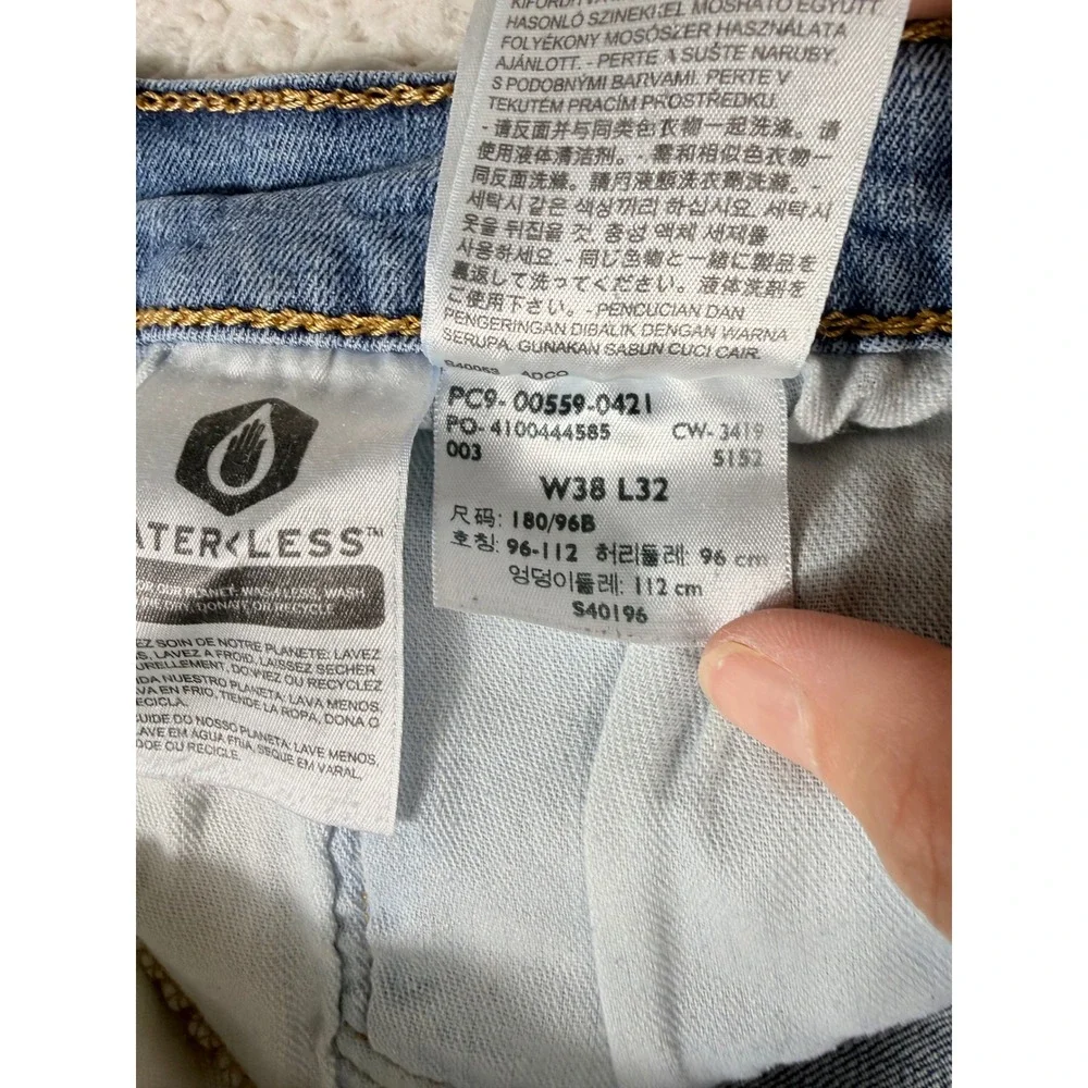 Levis 559 Relaxed Straight Jeans Mens 38x32 Light Wash Blue Good Denim Pants